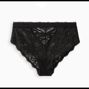 Cheeky panty lace back